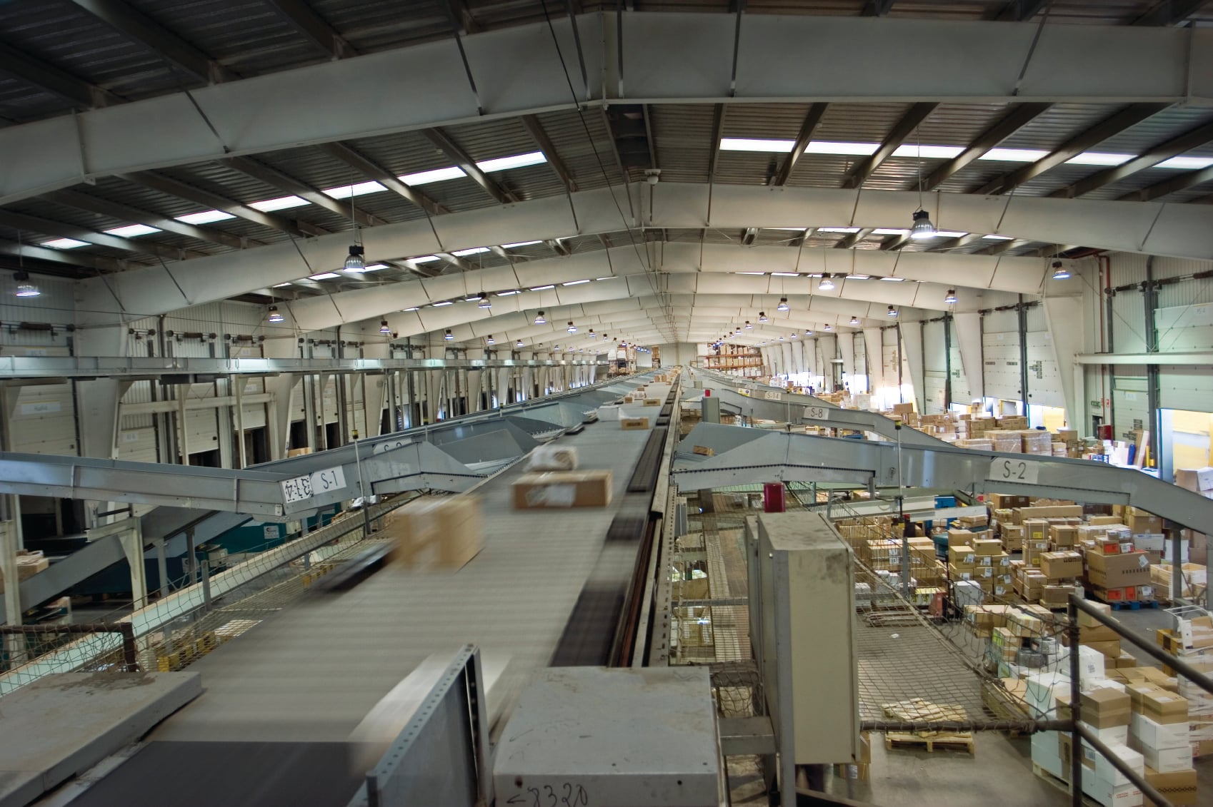 Distribution Center Automation, VFDs, & Electrical Bearing Damage